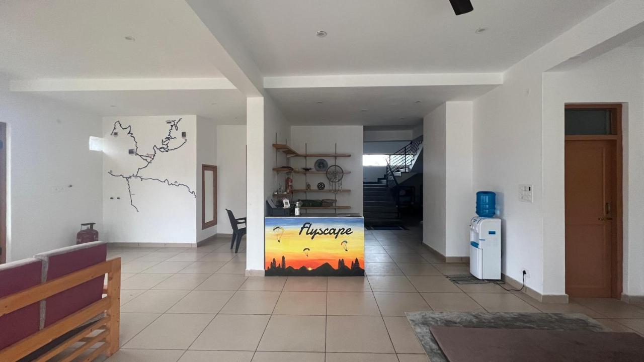 Хостел Flyscape Бир Экстерьер фото